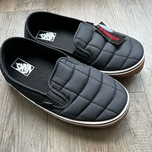 NWT Vans men’s slippers